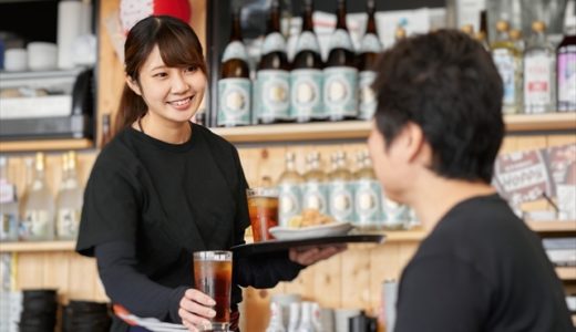 キッチンは喋らなくていいは大間違い！喋りたくない人にキッチンをオススメしない理由