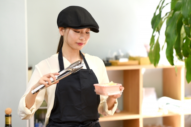 フロア中級者の飲食バイトのコツ