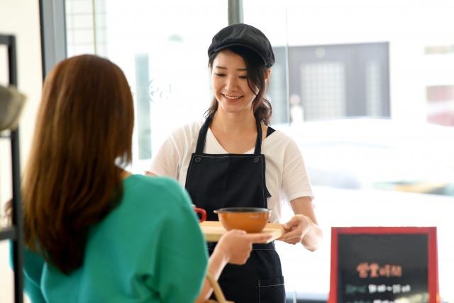 飲食店のバイトの研修期間ってどんな感じ？ポジションごとの教えられ方について紹介