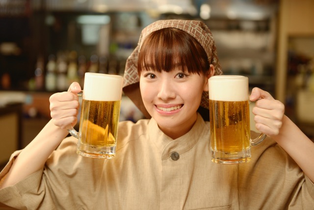 飲食店のホールのバイトって実際どんな感じ？初めての人の為にホールのぶっちゃけを紹介します！